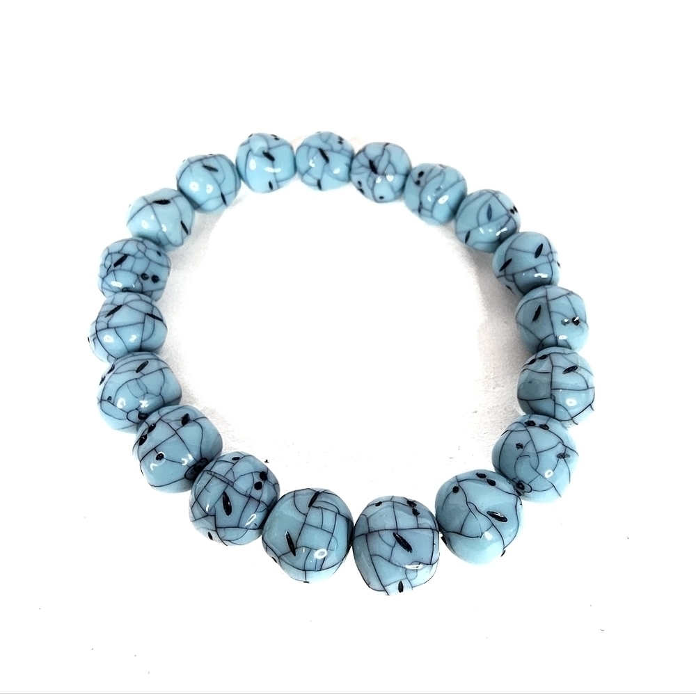 Faux Turquoise Bead Bracelet - Picture 3 of 3